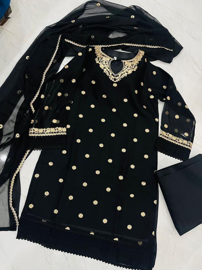 HANIA AMIR Shafoon Embroidered 3pcs