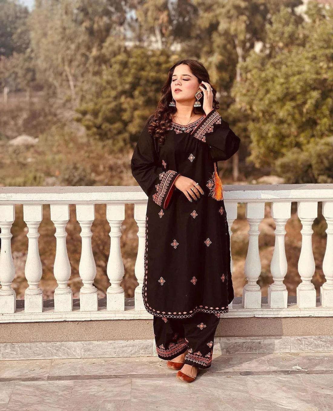 BALOCHI EMBROIDERY 2PCS - BLACK